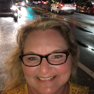 Meet your Posher, Melissa